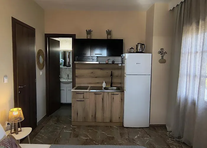 The Peaceful * Paralia Dionysiou